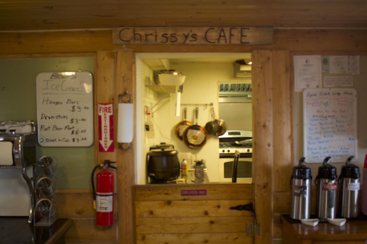 Alpine Creek Lodge Cantwell ภายนอก รูปภาพ